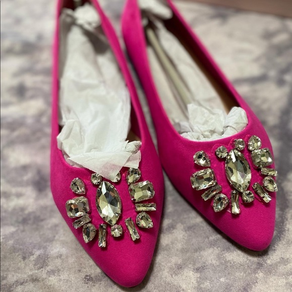 Brand New In Box JustFab Magenta Statement Flats - Picture 1 of 4